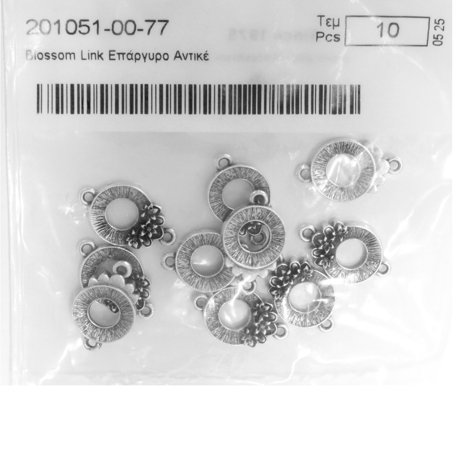 TierraCast Blossom Link / 21 x 13mm / pewter with antique silver finish