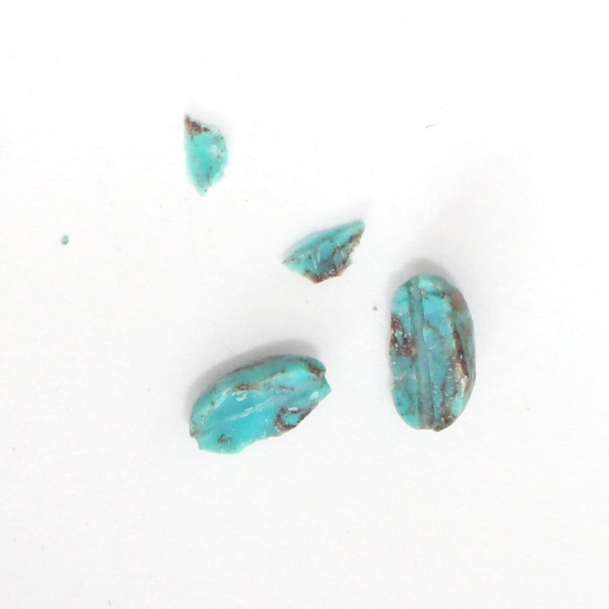 KINGMAN TURQUOISE Nugget Beads / interior of bead