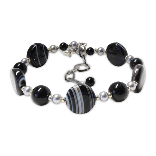 Black Sardonyx Bracelet / 6 to 7.5 Inch wrist size / with extender chain
