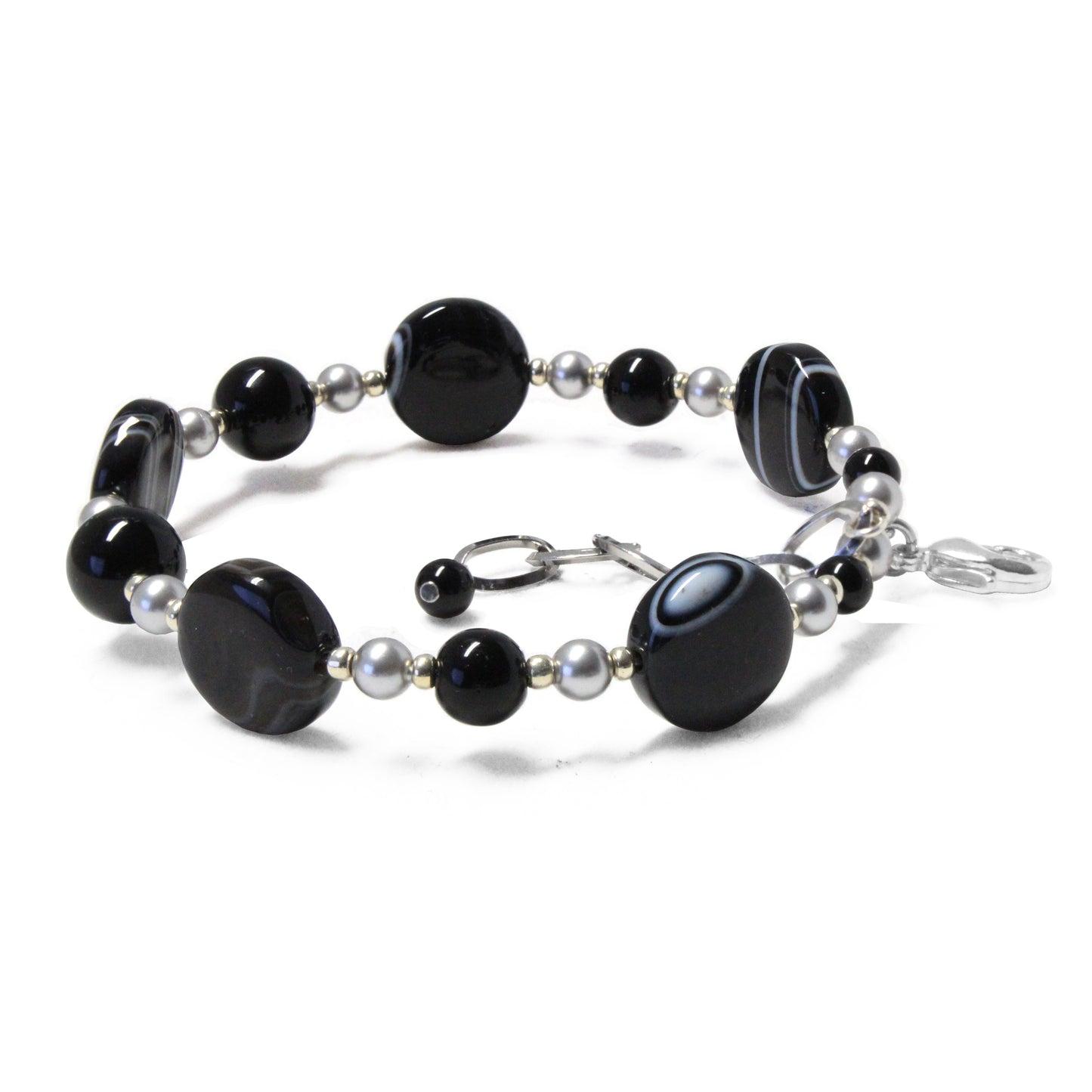 Black Sardonyx Bracelet / 6 to 7.5 Inch wrist size / with extender chain