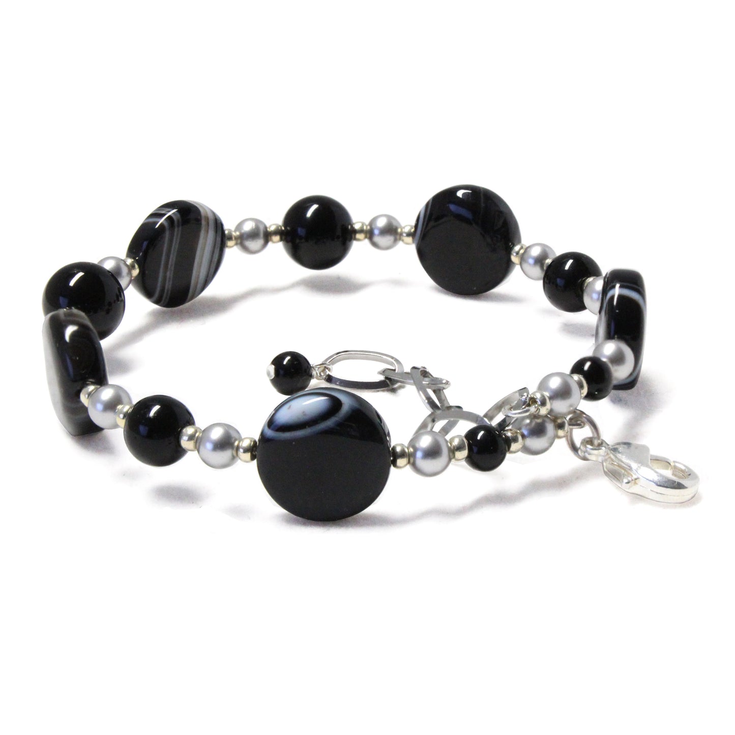 Black Sardonyx Bracelet / 6 to 7.5 Inch wrist size / with extender chain