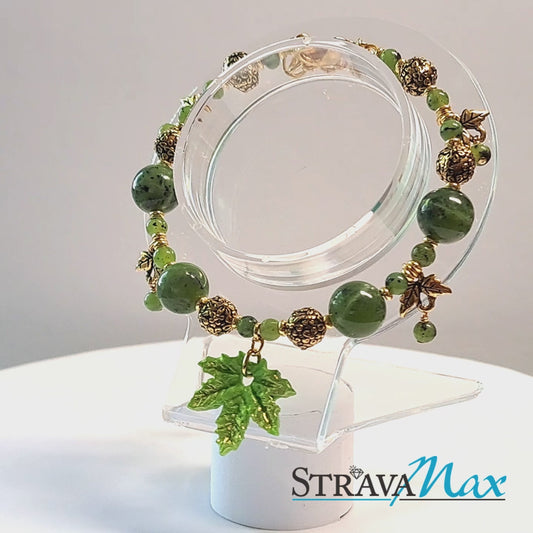 Maple Leaf Bracelet / 6.5 to 7.5 Inch wrist size / green serpentine with gold pewter charms