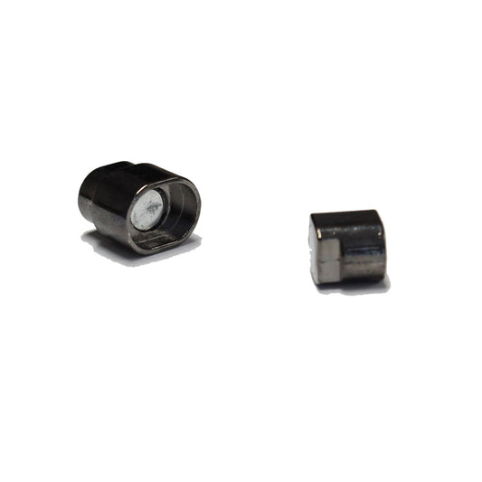 Magnetic Oval Clasp / ID 10.5 x 6.5mm / zinc alloy with a black gunmetal finish / for regaliz or licorice style leather cords