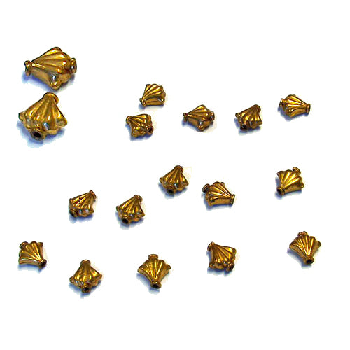 Fan Bead Antique Brass / 11 x 11 x 6mm / shaped like a five segmented fan