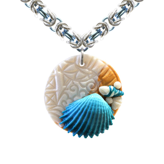 Beach Chainmail Necklace with shell pendant / leather cord and chainmail