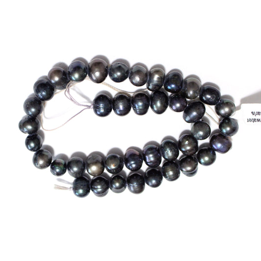 BLACK Pearl Beads / 15 Inch Strand / 10-12mm near-round to slightly oval dark pearl beads
