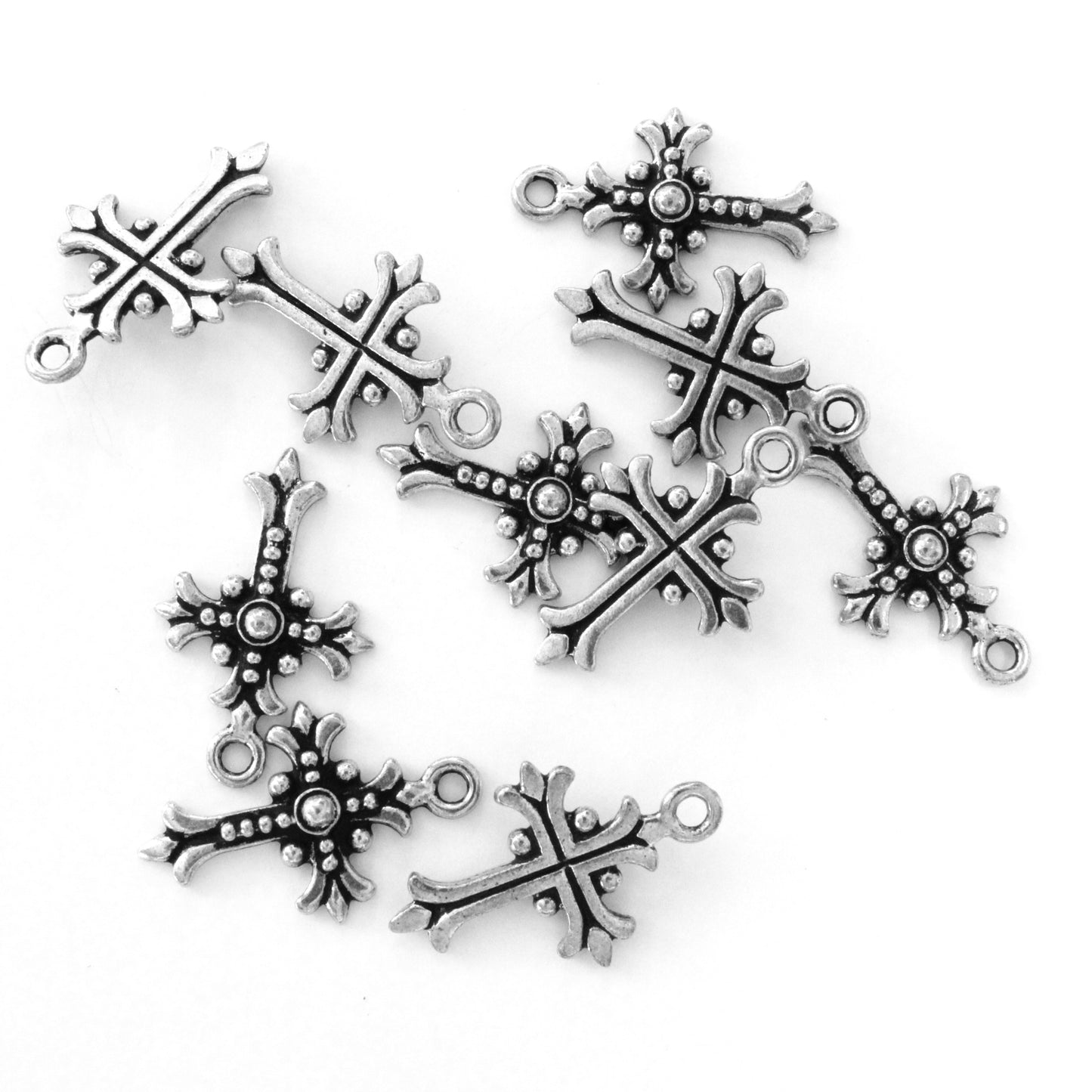 TierraCast Fleur Cross Charm / 10 Pack / pewter with antique silver finish