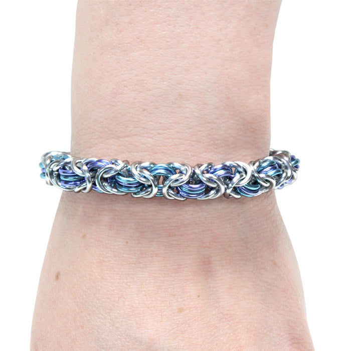 Three-Ring Byzantine Chainmail Bracelet / fits up to 7 inch wrist size / with silver, sky blue & lavender anodized aluminum jump rings